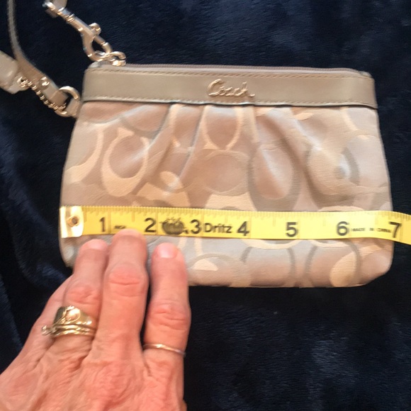 COACH GRAY WRISTLET BAG - Picture 7 of 8